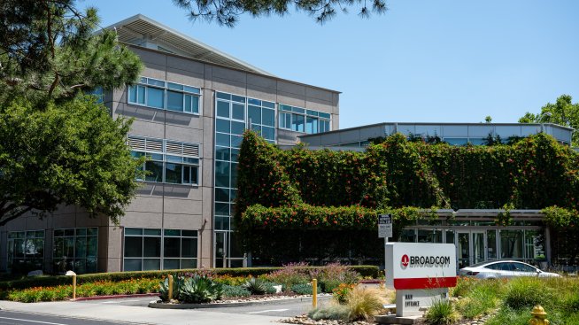 Broadcom уреди сделка за 63 млрд. долара за финансиране на чипове за Anthropic