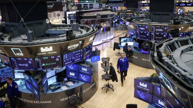 Опасенията около войната с Иран отново потопиха индексите на Wall Street