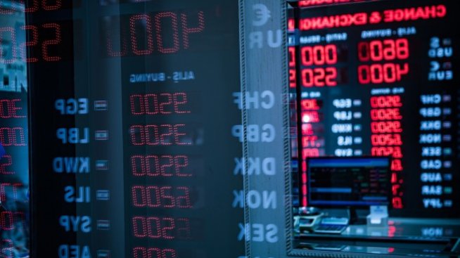 Турция облекчава допълнително мерките спрямо банките, за да стабилизира лирата 