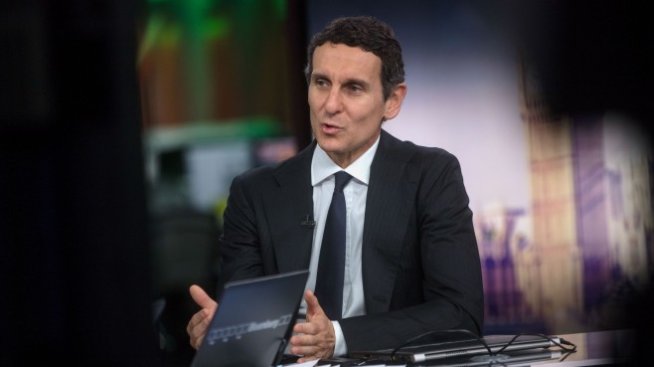 Изпълнителният директор на най-старата банка се разделя с поста 