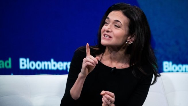 Шерил Сандбърг: Facebook ще работи с който и да спечели изборите в САЩ