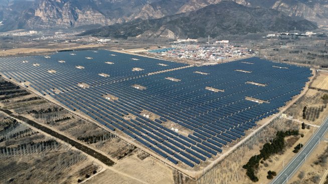 Соларни панели дават решение на дългогодишни проблеми с тока в Близкия изток