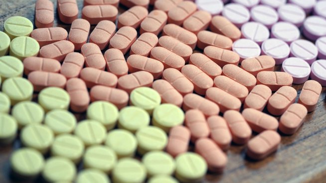 Илко Гетов: За недостига на лекарства си играем на „котка и мишка“ с вносителите