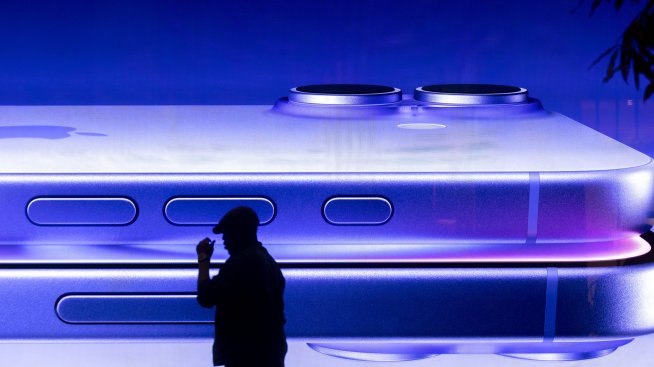 Тръмп заплаши Apple с 25% мита, ако iPhone не се произвежда в САЩ