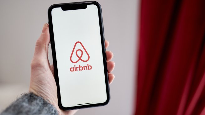 Airbnb очаква силно търсене през 2025 г. след успешния празничен сезон