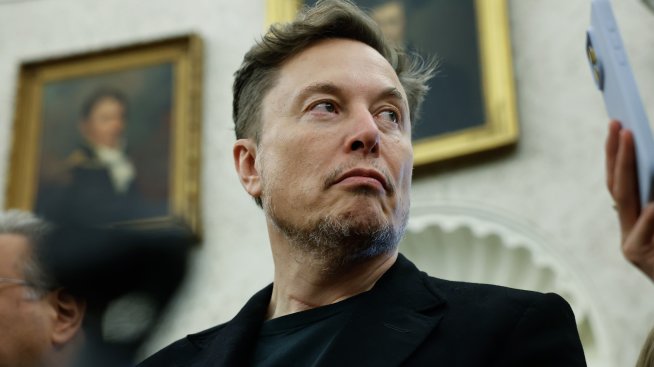 Проектът на Tesla за гигантски завод за AI чипове ще бъде задействан след седем дни