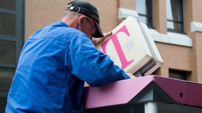 Телекомите в ЕС искат Meta, Netflix, YouTube да участват в разходите за нови оптични линии