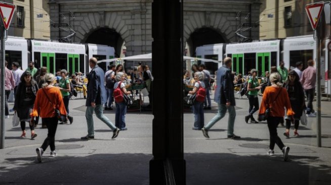 Швейцария може да премине през коронакризата по-леко от другите страни в Европа