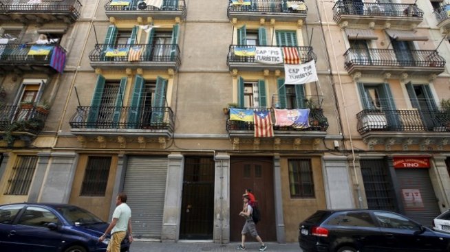 Съсипват ли инвеститорите в Airbnb европейските културни столици?