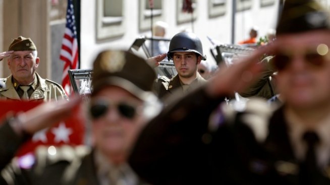 Глобалните разходи за отбрана достигнат нов връх от Студената война насам