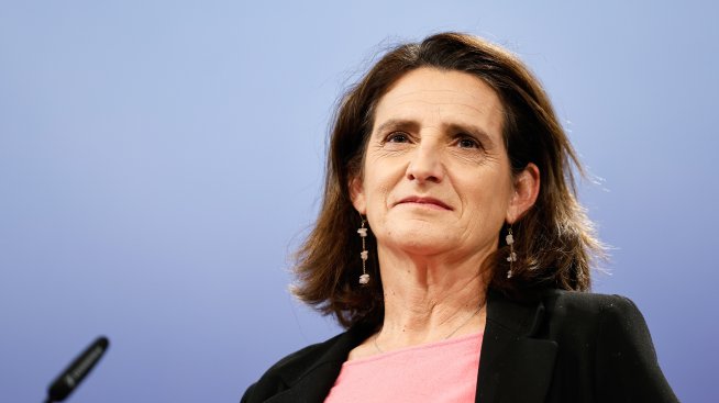 Еврокомисарят по климата: ЕС не трябва да разхлабва климатичните си цели