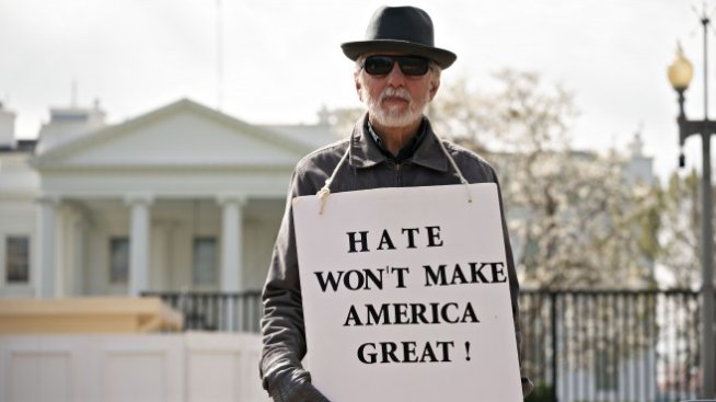 Защо мразим богатите?