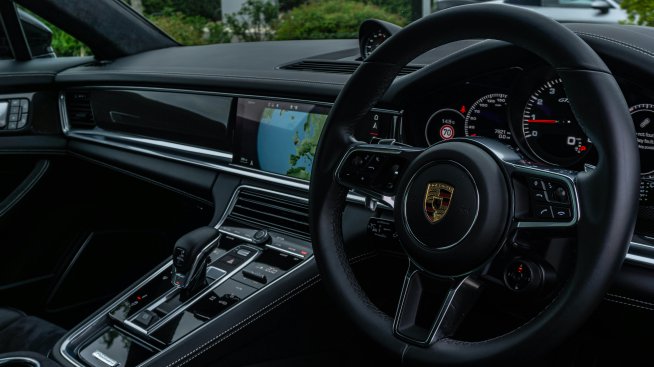 Porsche иска бившия шеф на McLaren за потенциален главен изпълнителен директор