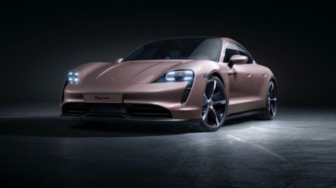 Кои са най-продаваните свръхлуксозни автомобили през 2021 г.?