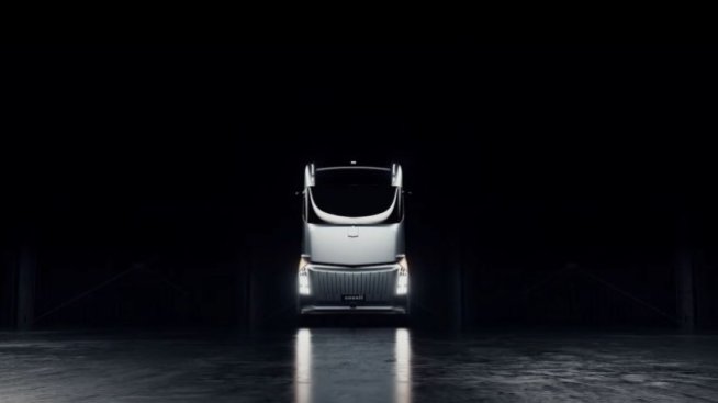 Geely предизвиква Tesla с иновативен електрически камион