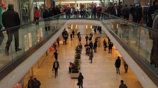 Свръхпотреблението на облекло в Черния петък създава рискове за природата