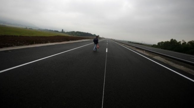 Пътната агенция намеква, че и второкласните пътища ще се включат в тол системата