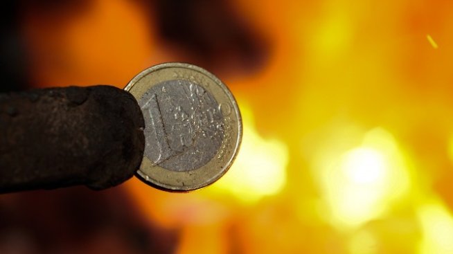 Как битката на Германия за еврото се оказа Оруелска
