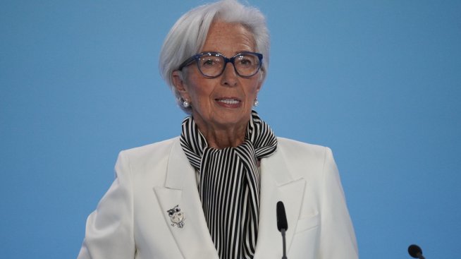 Лагард: Бързият ръст при заплатите в еврозоната показва признаци на забавяне