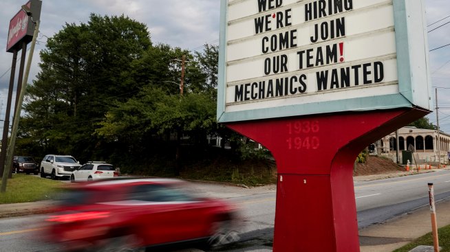 Броят на свободните работни места в САЩ е достигнал петмесечен връх