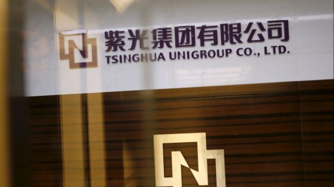 Китайският производител на чипове Tsinghua възнамерява да пазарува на едро