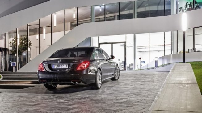 Mercedes-Benz показа най-мощния седан