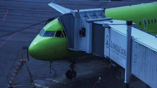 Законопроект на руски депутат предвижда строги санкции за овърбукинг в авиацията