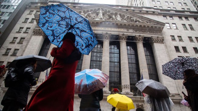 Wall Street се изправя пред трансграничния обхват на европейските регулации