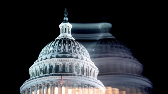 Сенатът в САЩ прие законопроект за край на бюджетната парализа