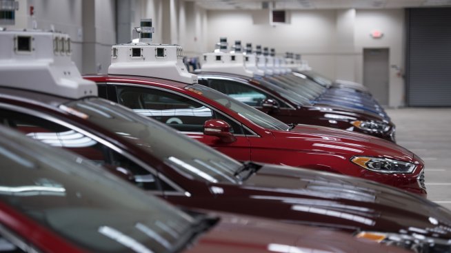 Waymo дава приоритет на услугата с роботаксита пред автономните камиони