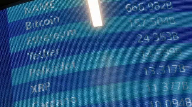 Централните банки трябва да отговорят на четири въпроса за цифровите валути