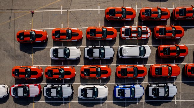 Nissan затваря заводи и съкращава персонала след най-тежката загуба от 25 години насам