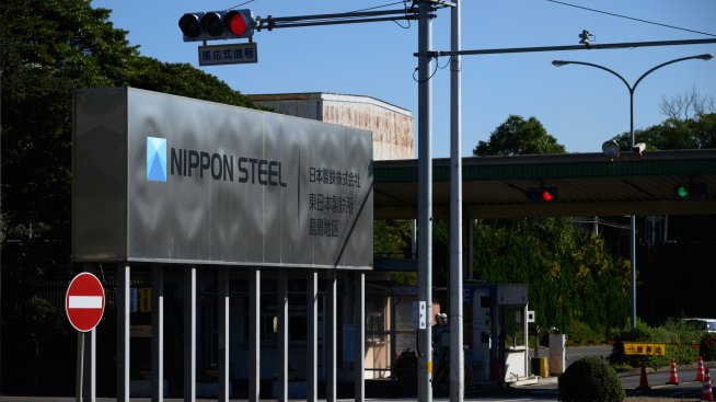 U.S. Steel и Nippon Steel заведоха дело заради блокирането на сделката им