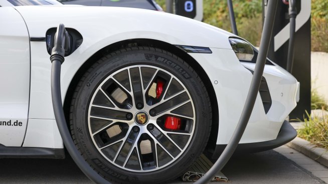 Porsche търси партньори за строеж на батерийна фабрика за 3 млрд. евро