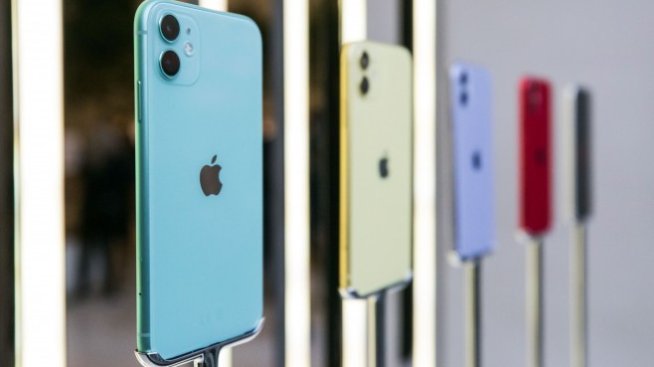 Предпазливата прогноза на Apple затъмни рекордните резултати