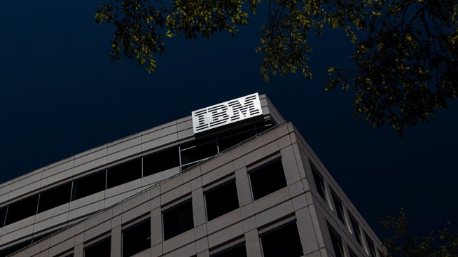 IBM очаква силна година, но планира нови съкращения на служители