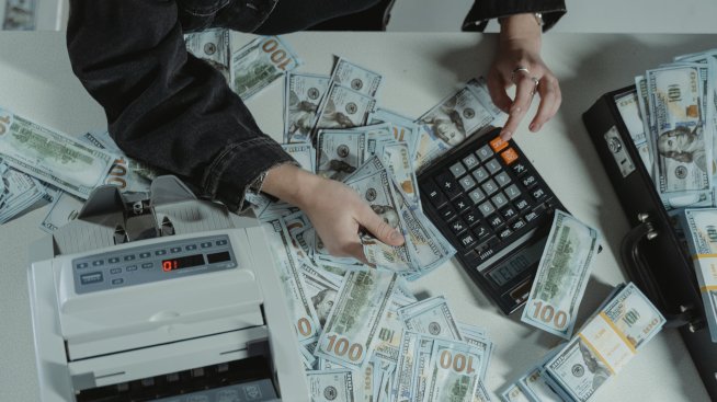 165 „финансови мулета“ са заловени от българските власти