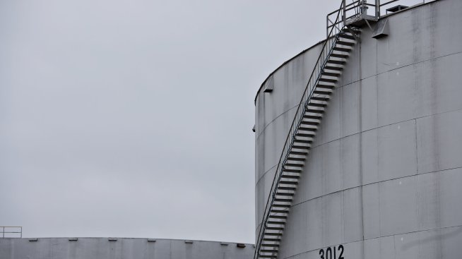 Петролът поскъпва след прекратяването на огъня между Израел и "Хизбула"*