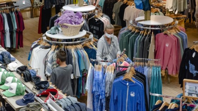 Икономисти: Продажбите на дребно в САЩ нарастват с рекорден темп през май