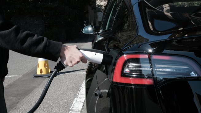 Електромобилите може да постигнат паритет при разходите с конвенционалните коли до 2027 г.