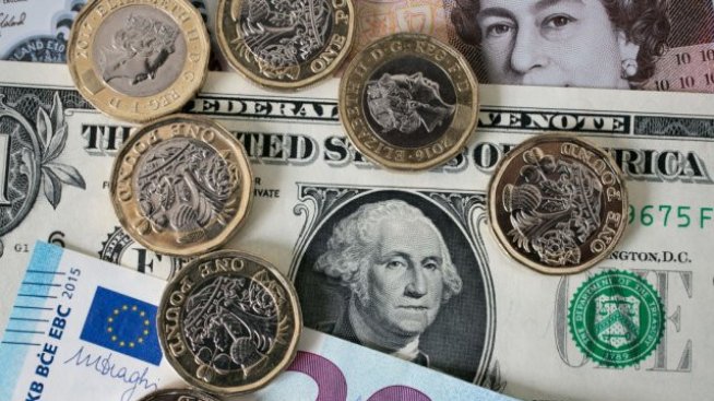 За кога се отлага понижението на лихвите от Фед?