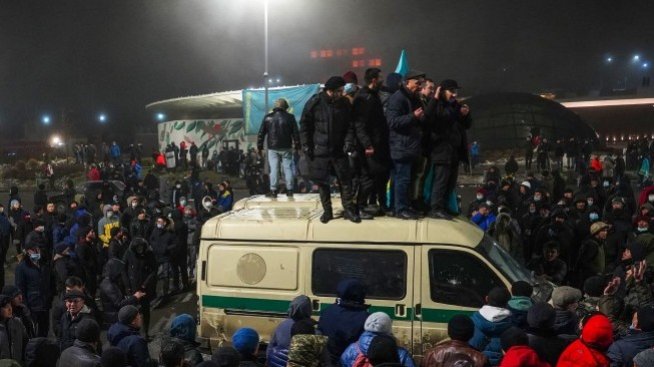 Артьом Данков: След кризата Казахстан ще е по-дълбоко интегриран с Русия