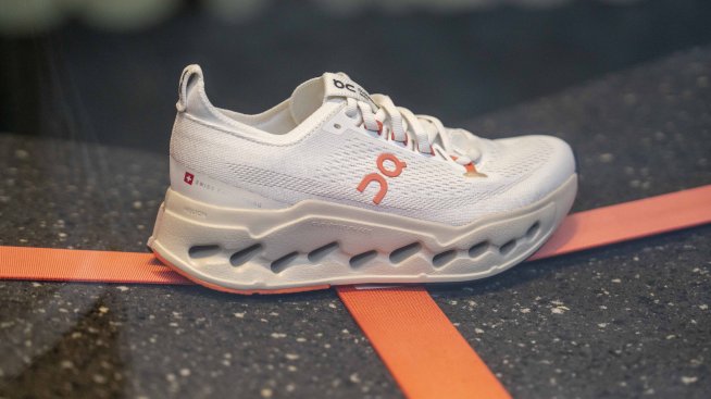 Швейцарският производител на маратонки On повиши прогнозите си след неочаквано силно тримесечие