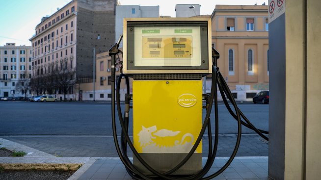 Eni увеличава обратното изкупуване на акции след силно тримесечие