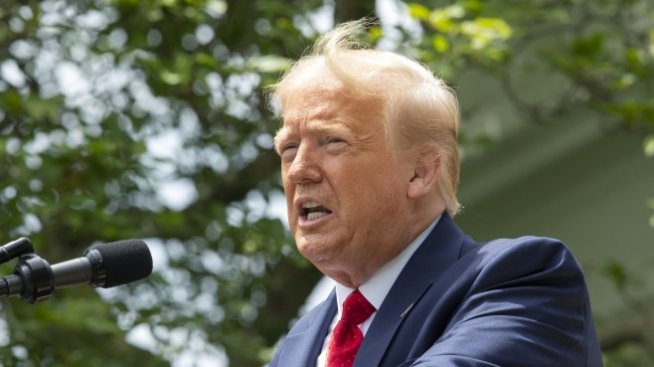 Защо борсата в САЩ е като прическата на Тръмп?