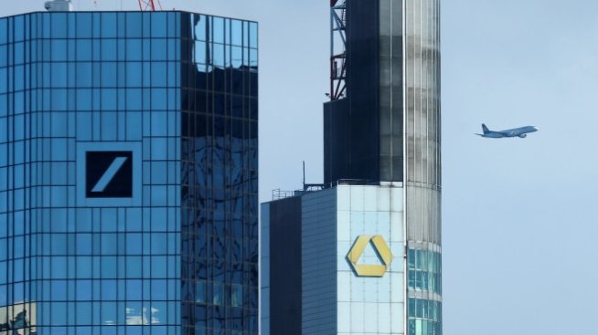 Опозиция от всички страни застрашава сливането на Deutsche Bank и Commerzbank