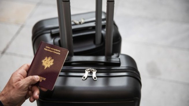 Еврокомисар: Очаквам тази година да падне сухопътният Шенген за България и Румъния