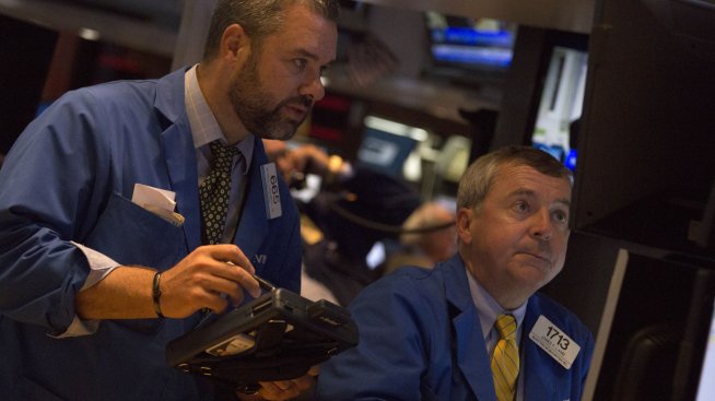 Wall Street прави опит да се възстанови от спадовете от миналата седмица*