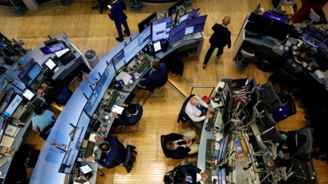 Силните отчети изведоха S&P 500 до нов рекорден връх