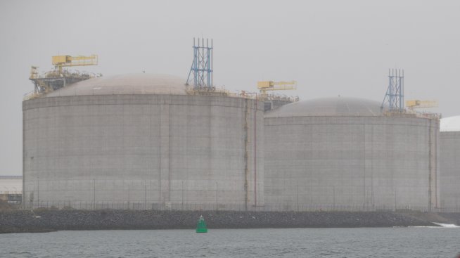 Трябва ли ЕС да спре вноса на руски втечнен газ?